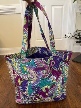 Vera Bradley Curvy Tote Heather Purple Paisley Retired Pattern EUC